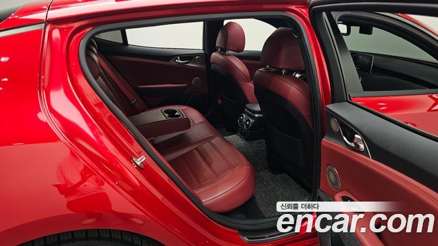 Kia Stinger 2.0 Turbo 2WD Platinum 2020 — фото 12