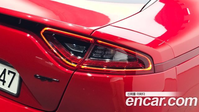 Kia Stinger 2.0 Turbo 2WD Platinum 2020 — фото 23