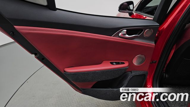 Kia Stinger 2.0 Turbo 2WD Platinum 2020 — фото 25