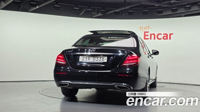 Mercedes-Benz E-Class (W213) E300 Avantgarde 2017 — фото 4