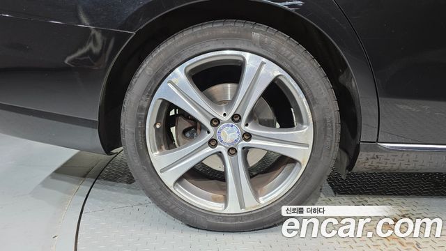 Mercedes-Benz E-Class (W213) E300 Avantgarde 2017 — фото 5