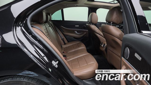 Mercedes-Benz E-Class (W213) E300 Avantgarde 2017 — фото 12