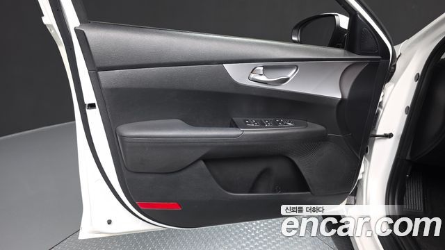 Kia K3 (II) 1.6 Prestige 2022 — фото 24