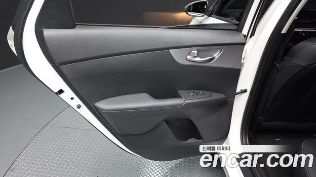 Kia K3 (II) 1.6 Prestige 2022 — фото 25