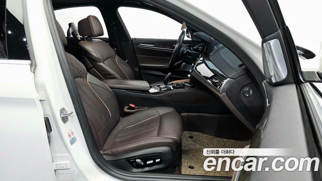 BMW 5 Series (G30) 540i xDrive M Sport Plus 2018 — фото 11