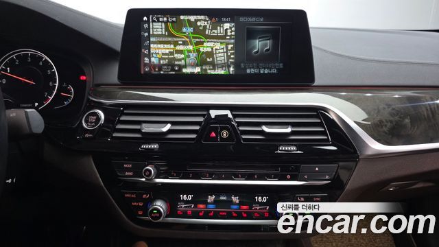 BMW 5 Series (G30) 540i xDrive M Sport Plus 2018 — фото 14