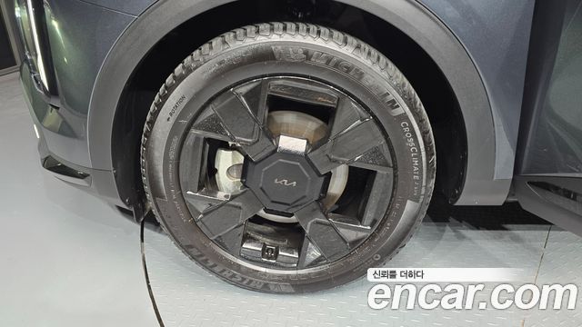 Kia Sportage (V) Gasoline 1.6 Turbo 2WD Signature X Line 2025 — фото 5