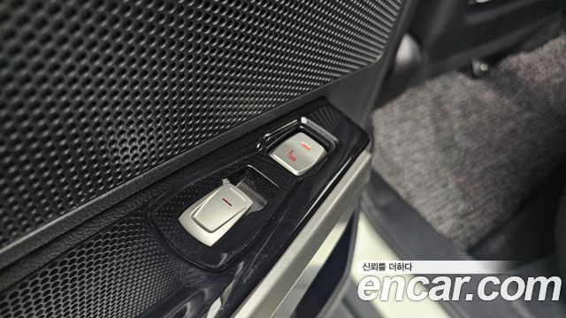 KG Mobility (SsangYong) Tivoli LX 2WD 2016 — фото 19