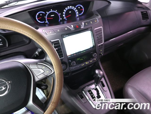 KG Mobility (SsangYong) Korando Turismo 4WD Extreme 9-seater 2015 — фото 15
