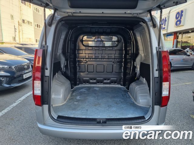 Hyundai Staria Cargo 5-Seater Modern 2022 — фото 8