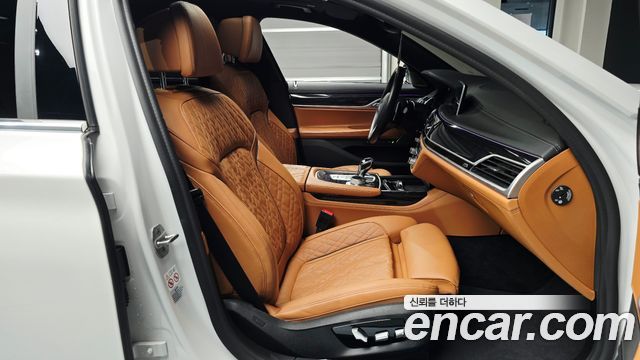 BMW 7 Series (G11) 740Li xDrive M Sport Package 2021 — фото 12