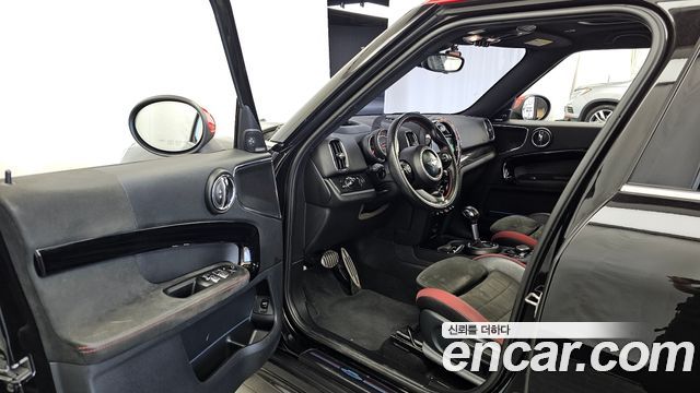 MINI Cooper S Countryman JCW 2nd 2018 — фото 10