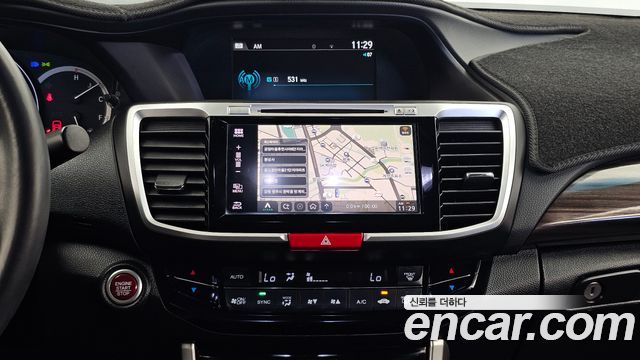 Honda Accord 2.4 9th 2016 — фото 14