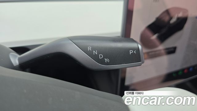 Tesla Model Y RWD 2023 — фото 9