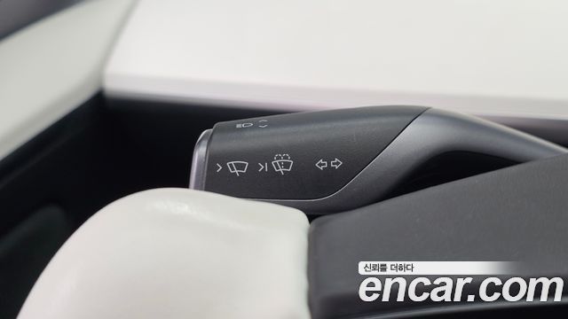 Tesla Model Y RWD 2023 — фото 19