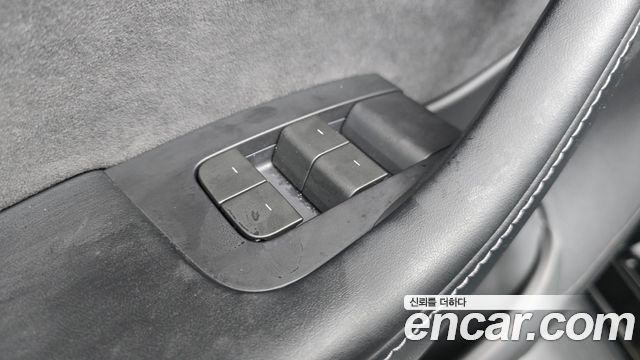 Tesla Model Y RWD 2023 — фото 20