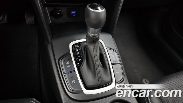 Hyundai Kona Hybrid Premium Special 2020 — фото 9
