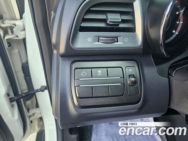 KG Mobility (SsangYong) Tivoli Armor Gear Edition 2WD 2018 — фото 15