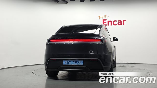 Tesla Model Y RWD 2025 — фото 4