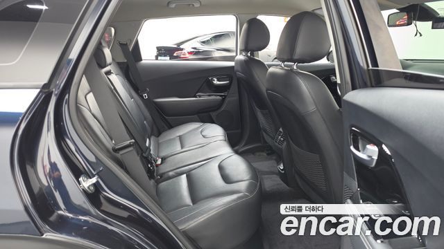 Kia Niro EV Noblesse 2019 — фото 11