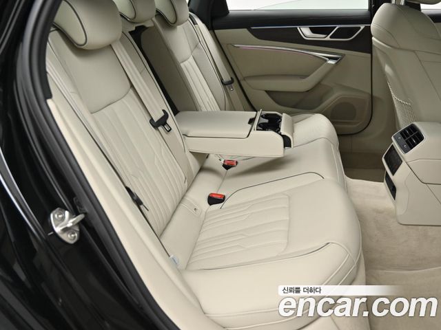 Audi A6 (C8) 45 TFSI Premium 2025 — фото 16