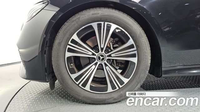 Mercedes-Benz E-Class (W214) E200 Avantgarde 2025 — фото 5