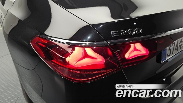 Mercedes-Benz E-Class (W214) E200 Avantgarde 2025 — фото 23
