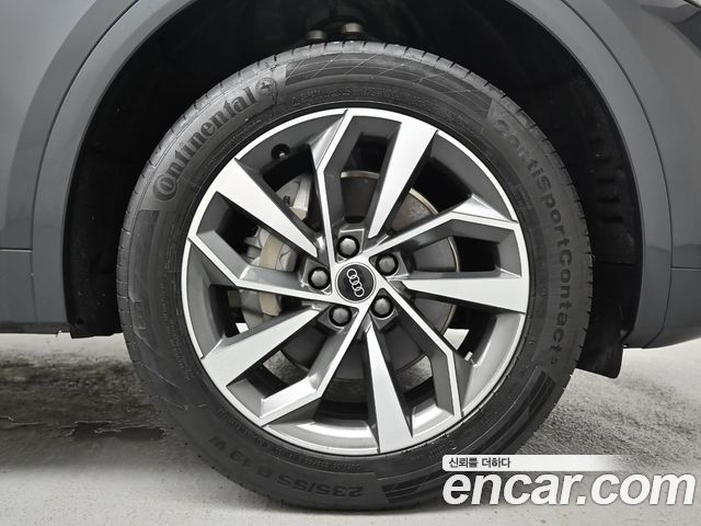 Audi Q5 (FY) 45 TFSI Quattro Sportback 2023 — фото 5