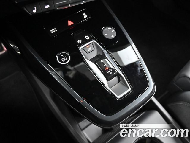 Audi Q4 e-tron (F4) 40 Premium Sportback 2023 — фото 9