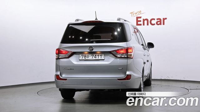 KG Mobility (SsangYong) Korando Turismo 2WD GT 11-seater 2014 — фото 4