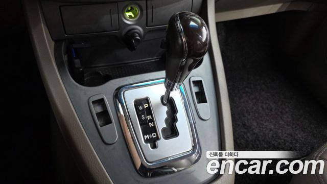 KG Mobility (SsangYong) Korando Turismo 2WD GT 11-seater 2014 — фото 9