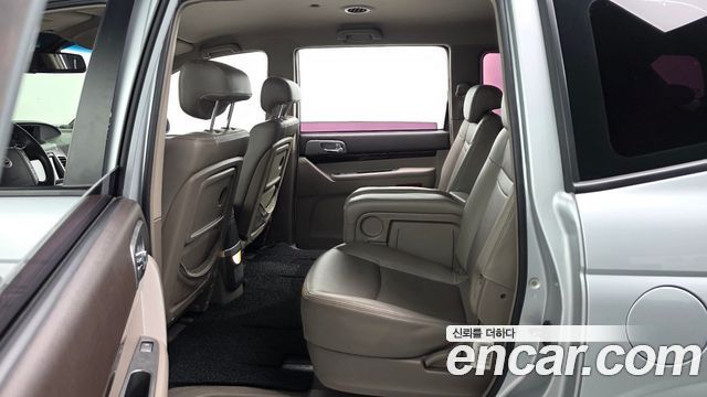 KG Mobility (SsangYong) Korando Turismo 2WD GT 11-seater 2014 — фото 12