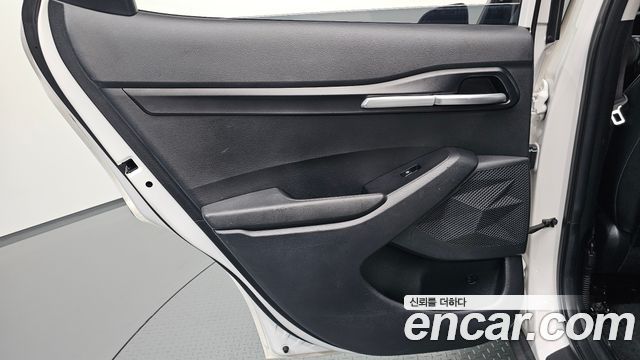 Kia Seltos Gasoline 1.6 Turbo 2WD Prestige 2023 — фото 25