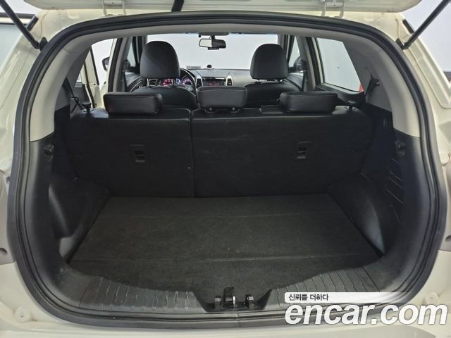 KG Mobility (SsangYong) Tivoli Diesel VX 2WD 2016 — фото 21