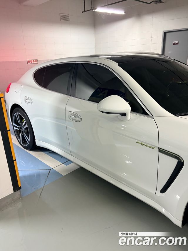 Porsche Panamera 3.0 S E-Hybrid 970 2015 — фото 17