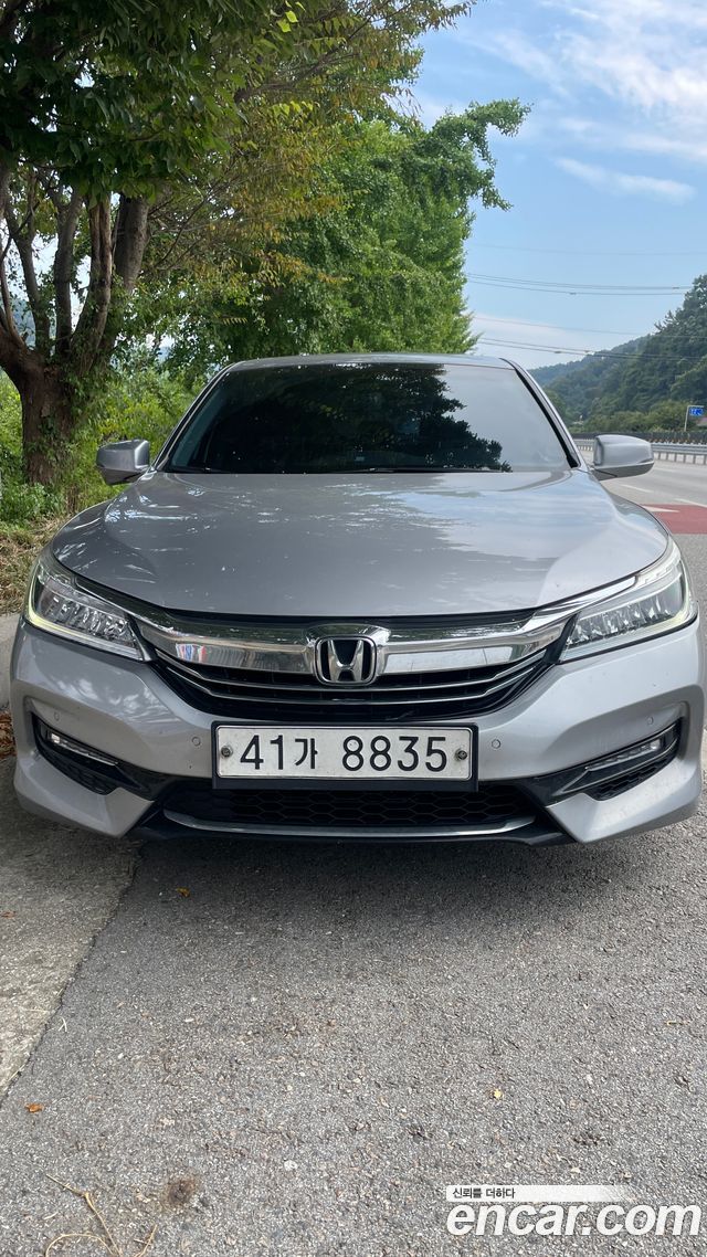 Honda Accord 2.0 Hybrid 9th 2017 — фото 3