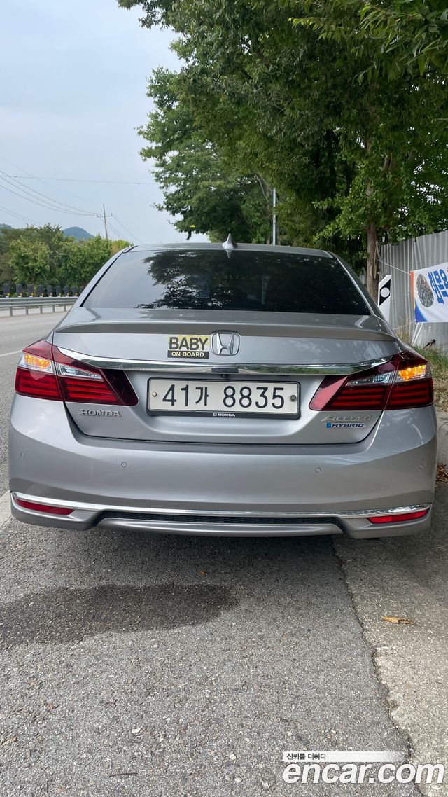 Honda Accord 2.0 Hybrid 9th 2017 — фото 4