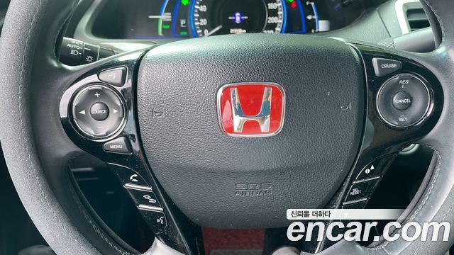 Honda Accord 2.0 Hybrid 9th 2017 — фото 11