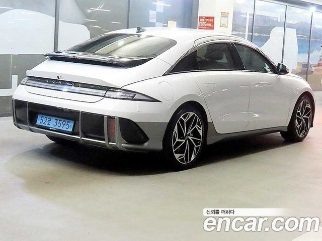 Hyundai Ioniq 6 Long Range AWD Exclusive + 2023 — фото 2