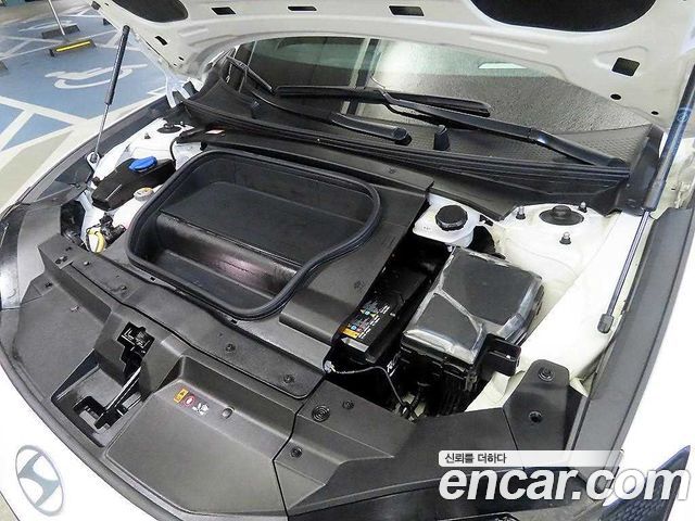 Hyundai Ioniq 6 Long Range AWD Exclusive + 2023 — фото 6