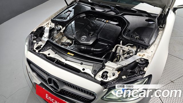Mercedes-Benz E-Class (W213) E220d Cabriolet 2019 — фото 6