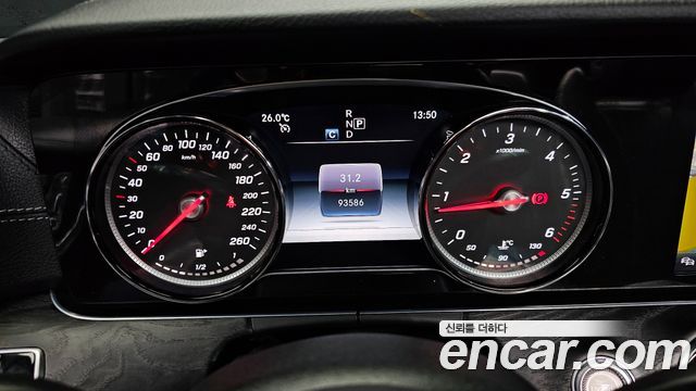 Mercedes-Benz E-Class (W213) E220d Cabriolet 2019 — фото 8