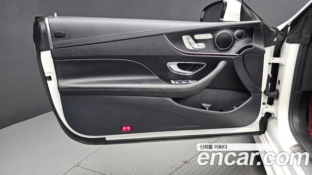 Mercedes-Benz E-Class (W213) E220d Cabriolet 2019 — фото 30