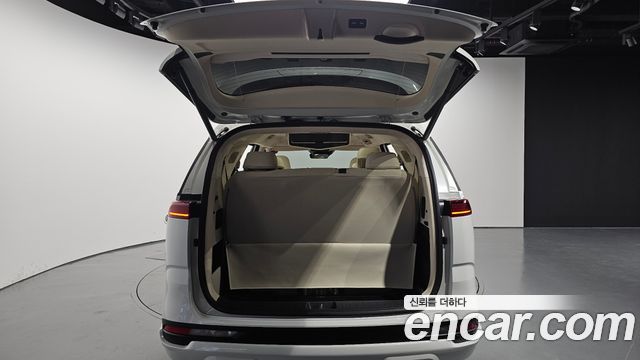 Kia Carnival (IV) Diesel 9-Seater Hi-Limousine(Special Vehicle) 2023 — фото 24