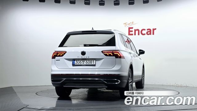 Volkswagen Tiguan Allspace 2.0 TSI Prestige 2023 — фото 4