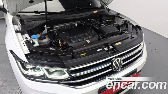 Volkswagen Tiguan Allspace 2.0 TSI Prestige 2023 — фото 6