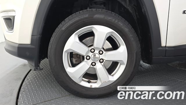 Jeep Compass (II) 2.4 Limitied AWD 2018 — фото 5