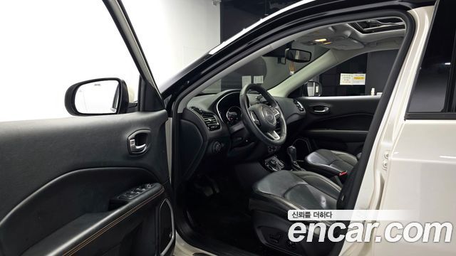 Jeep Compass (II) 2.4 Limitied AWD 2018 — фото 10