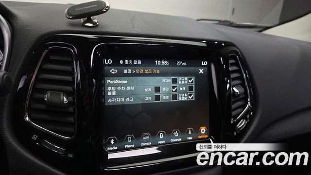 Jeep Compass (II) 2.4 Limitied AWD 2018 — фото 16