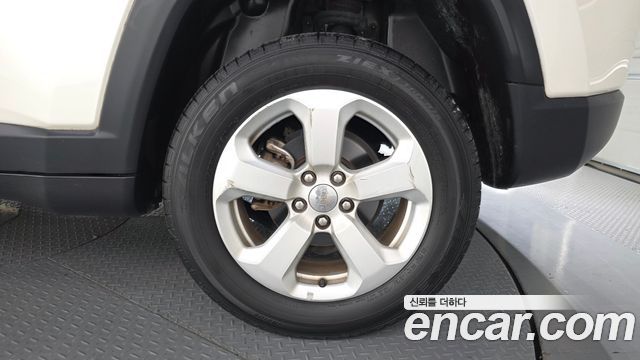 Jeep Compass (II) 2.4 Limitied AWD 2018 — фото 21